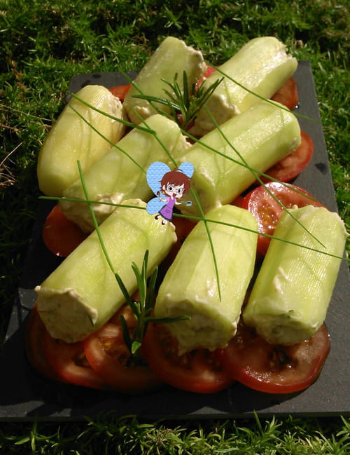 Concombre farci façon cannelloni et tomates fraîches
