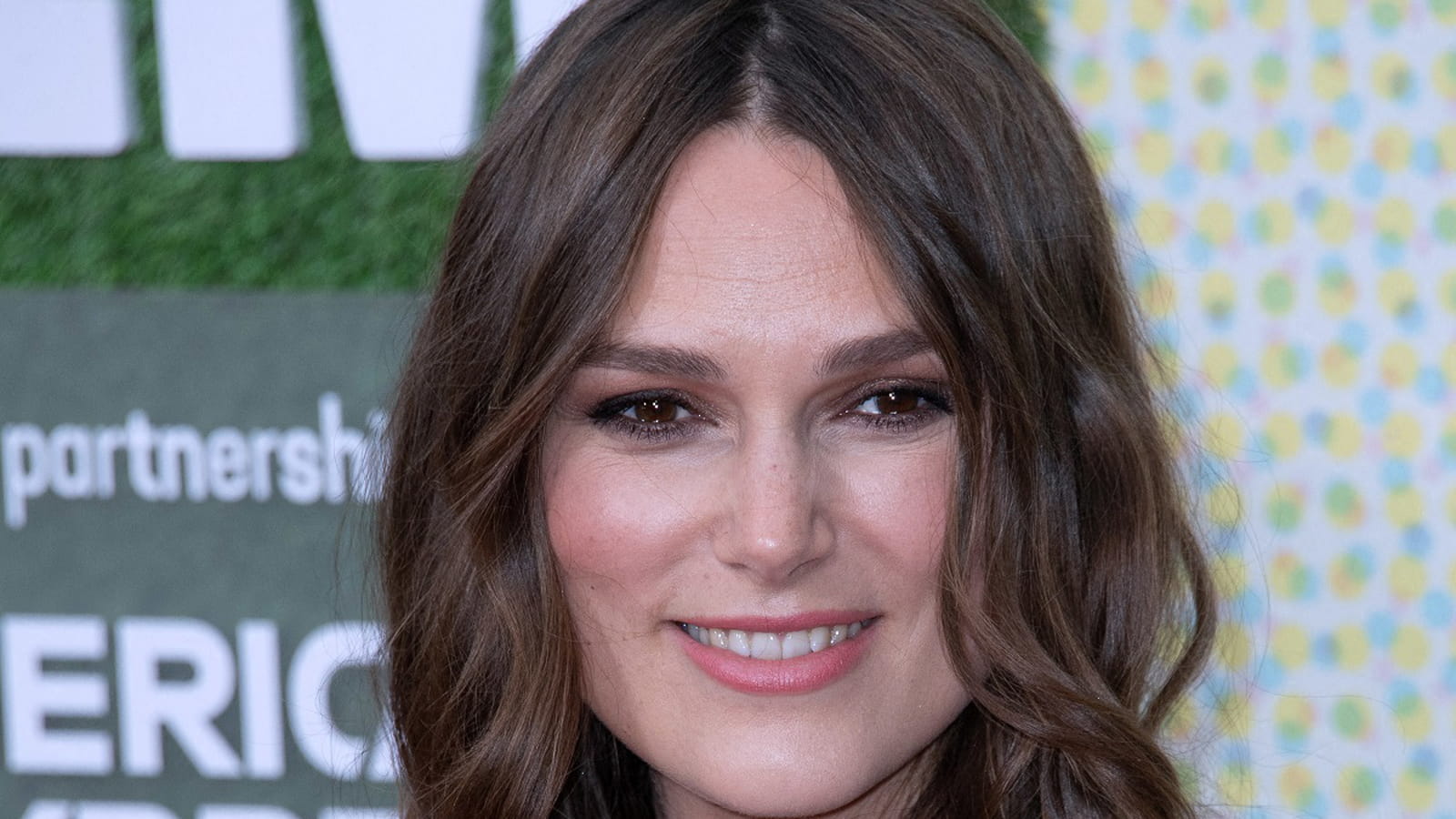 Keira Knightley en brune