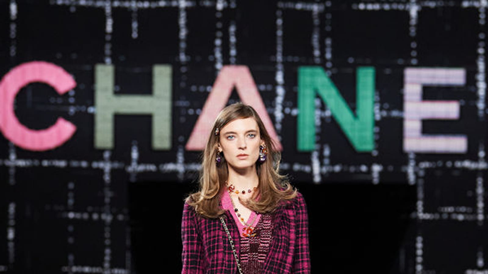 Look 19