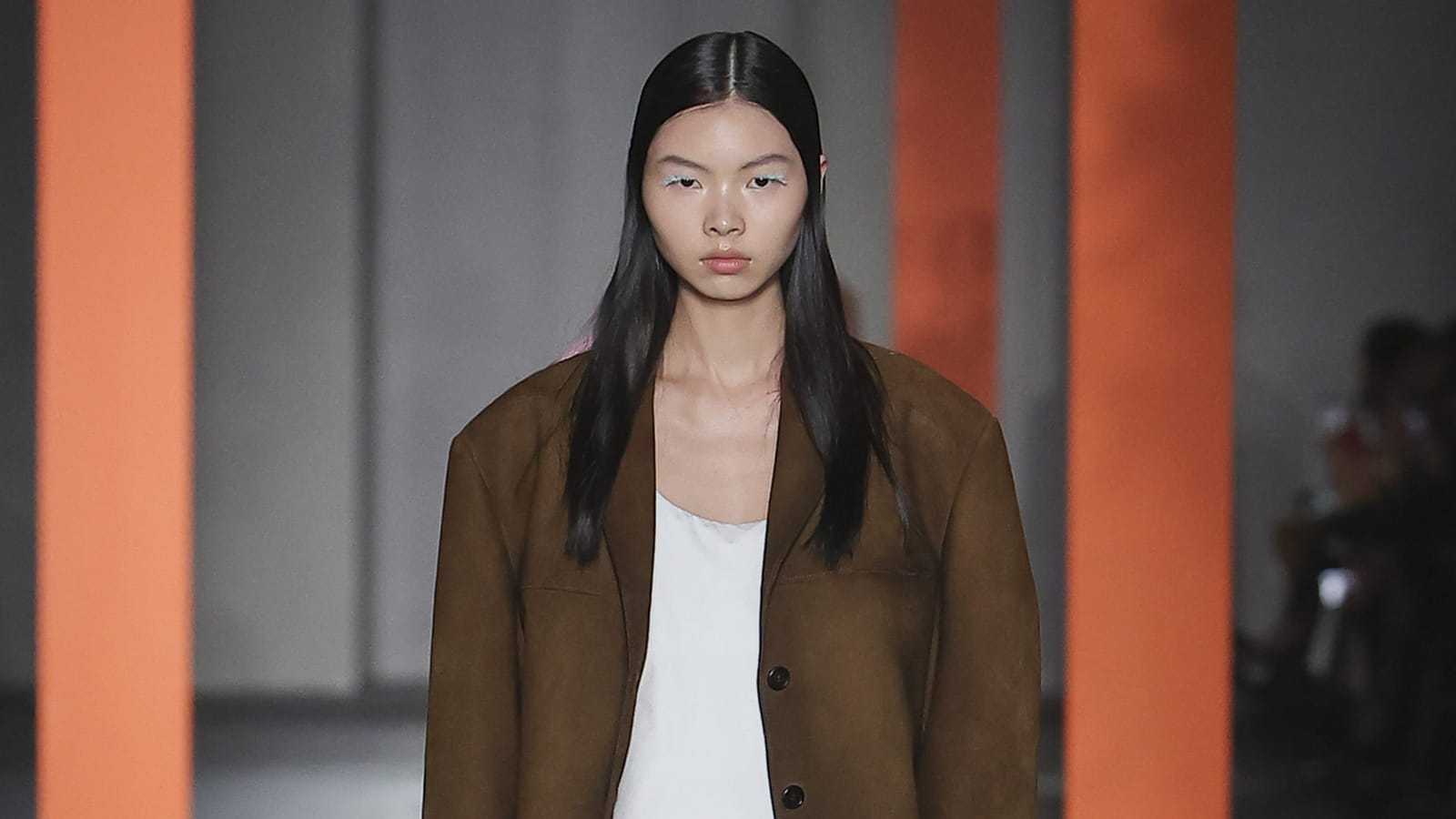 Look 32