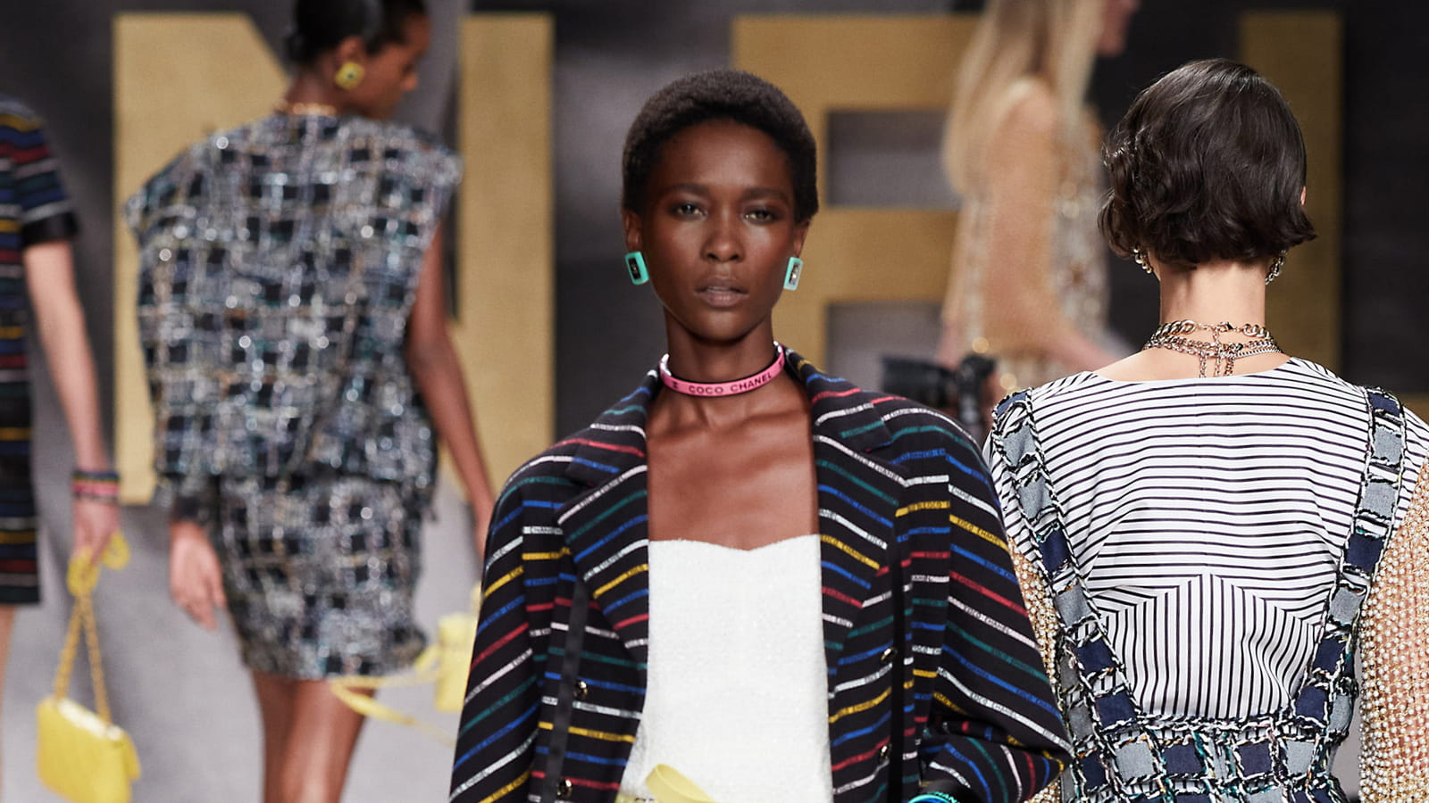 Look 30