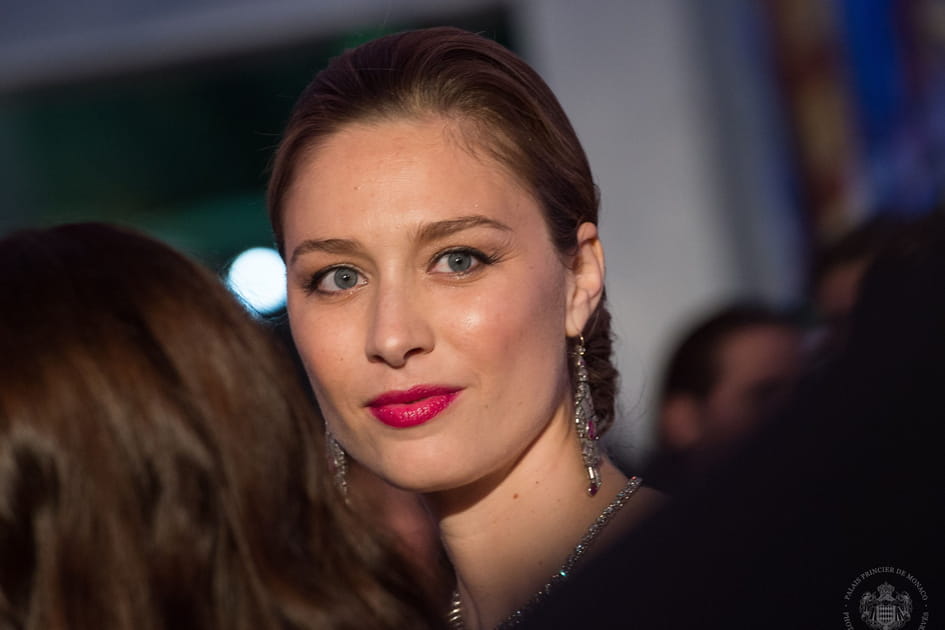 Beatrice Borromeo, splendide avec son rouge &agrave; l&egrave;vre rose