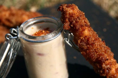 Croustibacon de saumon, sauce rustique aux oignons