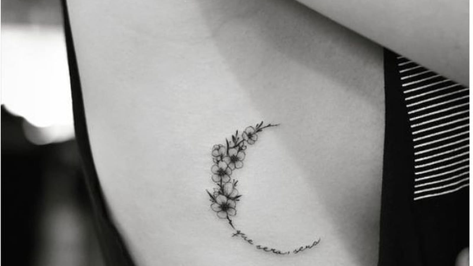 Lune fleurie sur le flanc