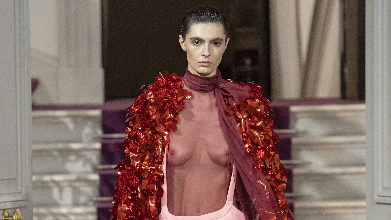Look 4 du défilé Valentino