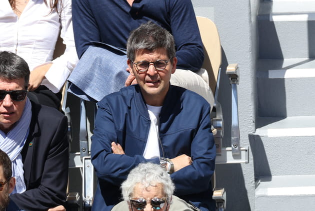 Thomas Sotto assiste au tournoi de Roland-Garros
