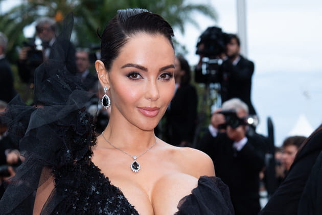 Nabilla pose (encore) à Cannes : pourquoi est-elle invitée ?