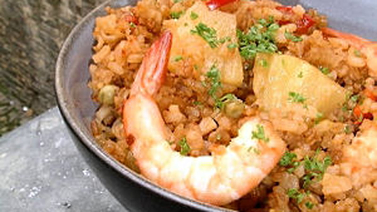 Riz sauté à l'ananas