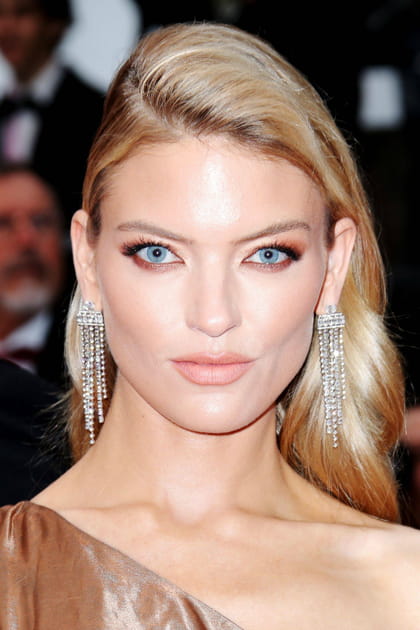 Le regard envoutant de Martha Hunt