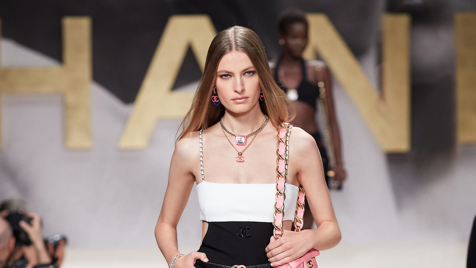 Look 7
