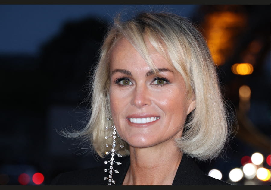 Le carr&eacute; blond de L&aelig;ticia Hallyday