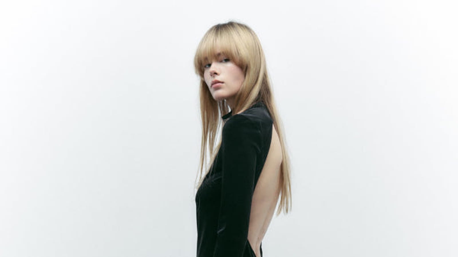 Robe ouverte dans le dos Zara 