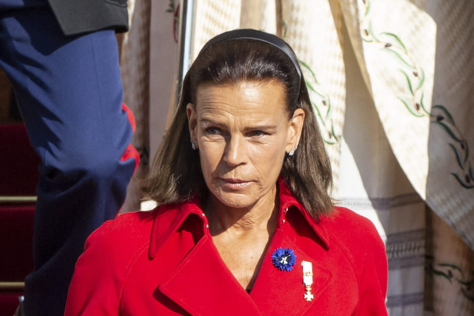 L'accessoire capillaire r&eacute;tro de St&eacute;phanie de Monaco