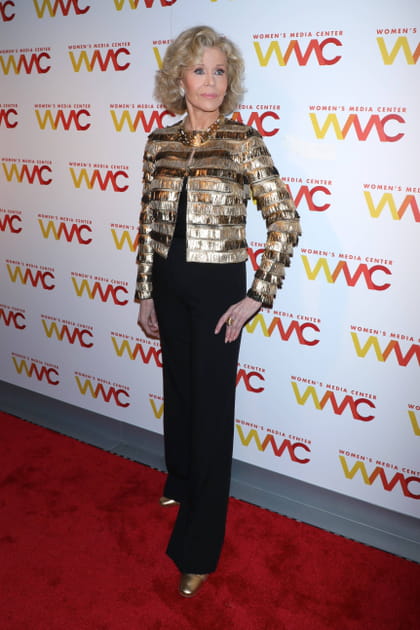 Jane Fonda en veste pailletée
