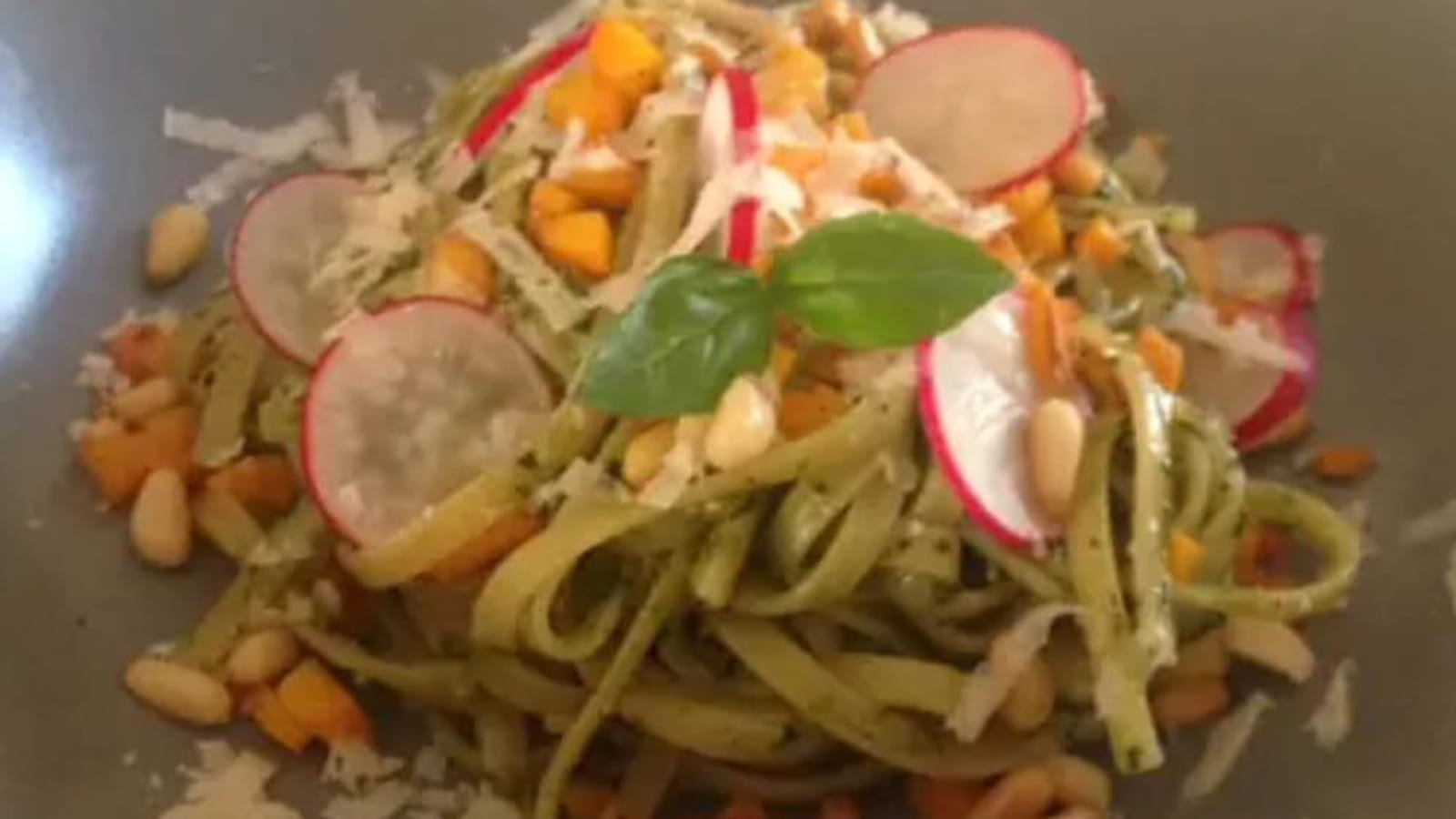 Pâtes linguine aux légumes de saison