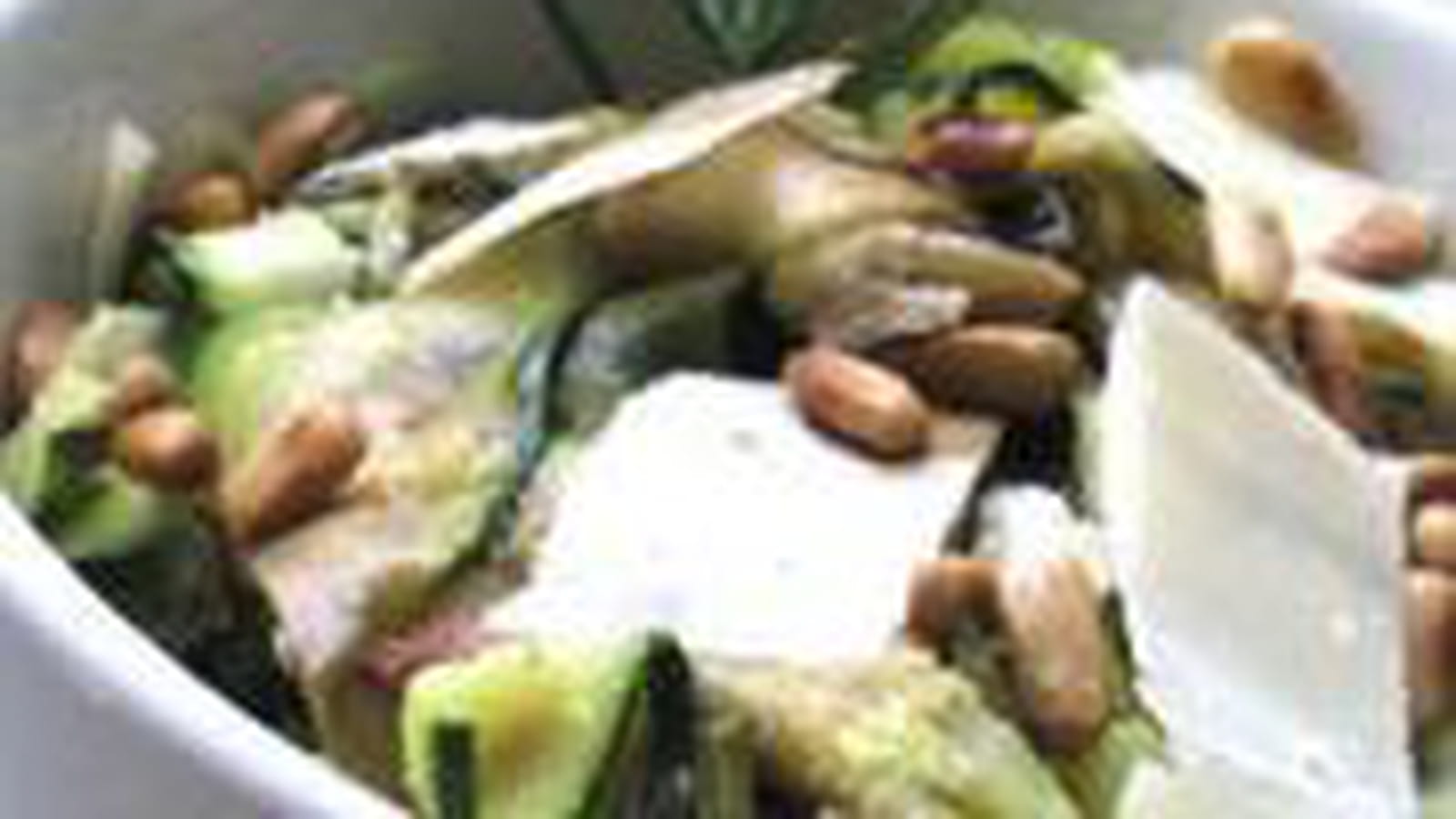 Salade de courgettes aux pignons