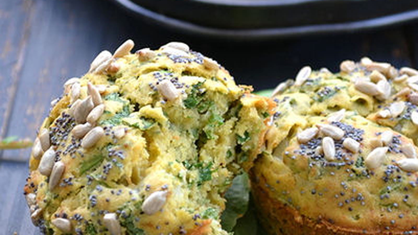 Muffins aux fanes de radis et chèvre