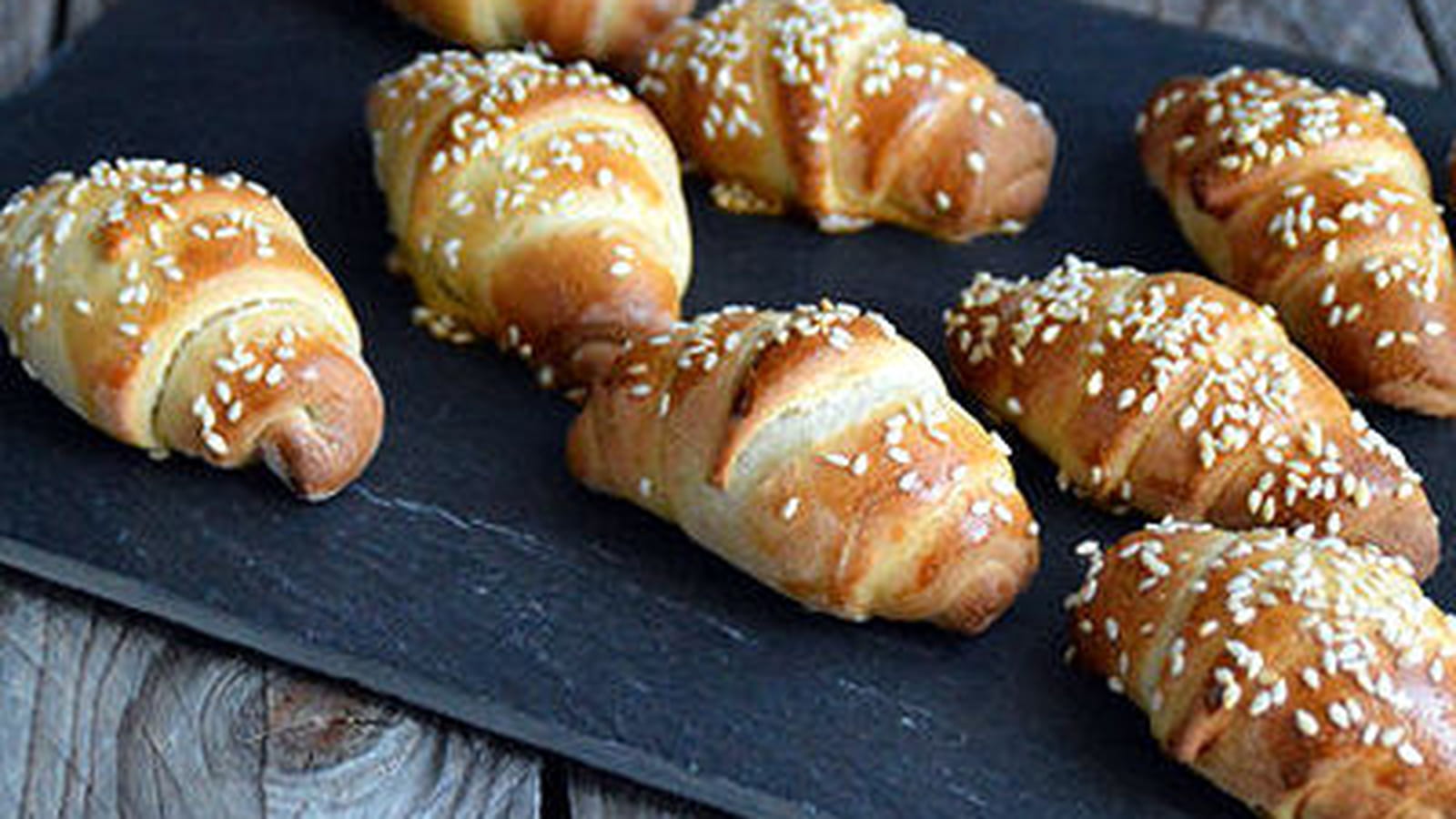 Croissants apéritifs à la feta serbes Kiflice sa sirom