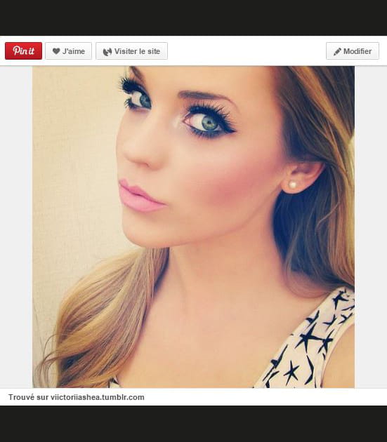 Regard de poup&eacute;e