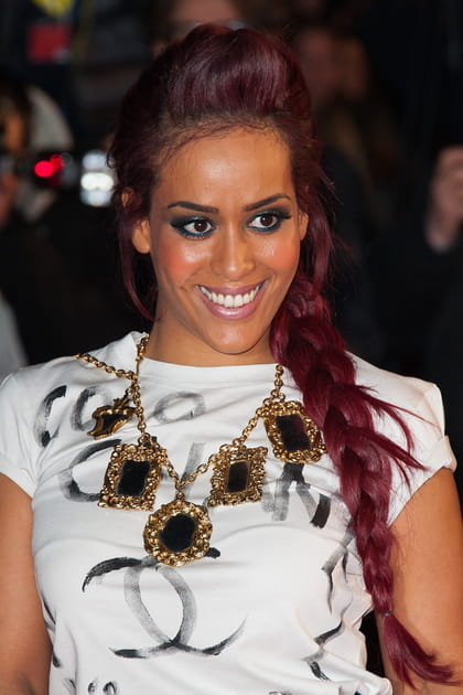 La tresse rouge d'Amel Bent