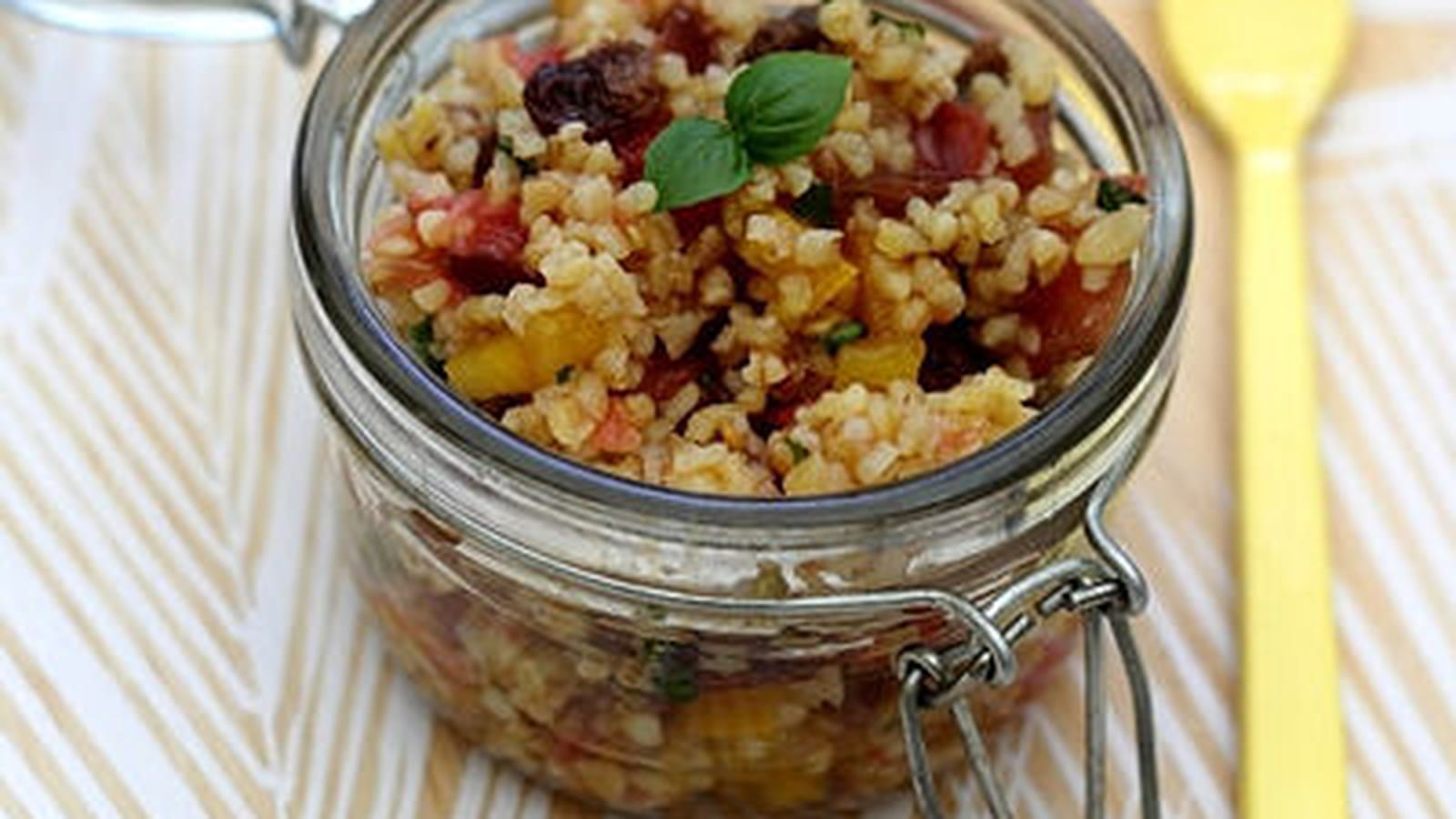 Taboulé de boulgour au pamplemousse et raisins secs