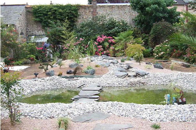 Un bassin en construction