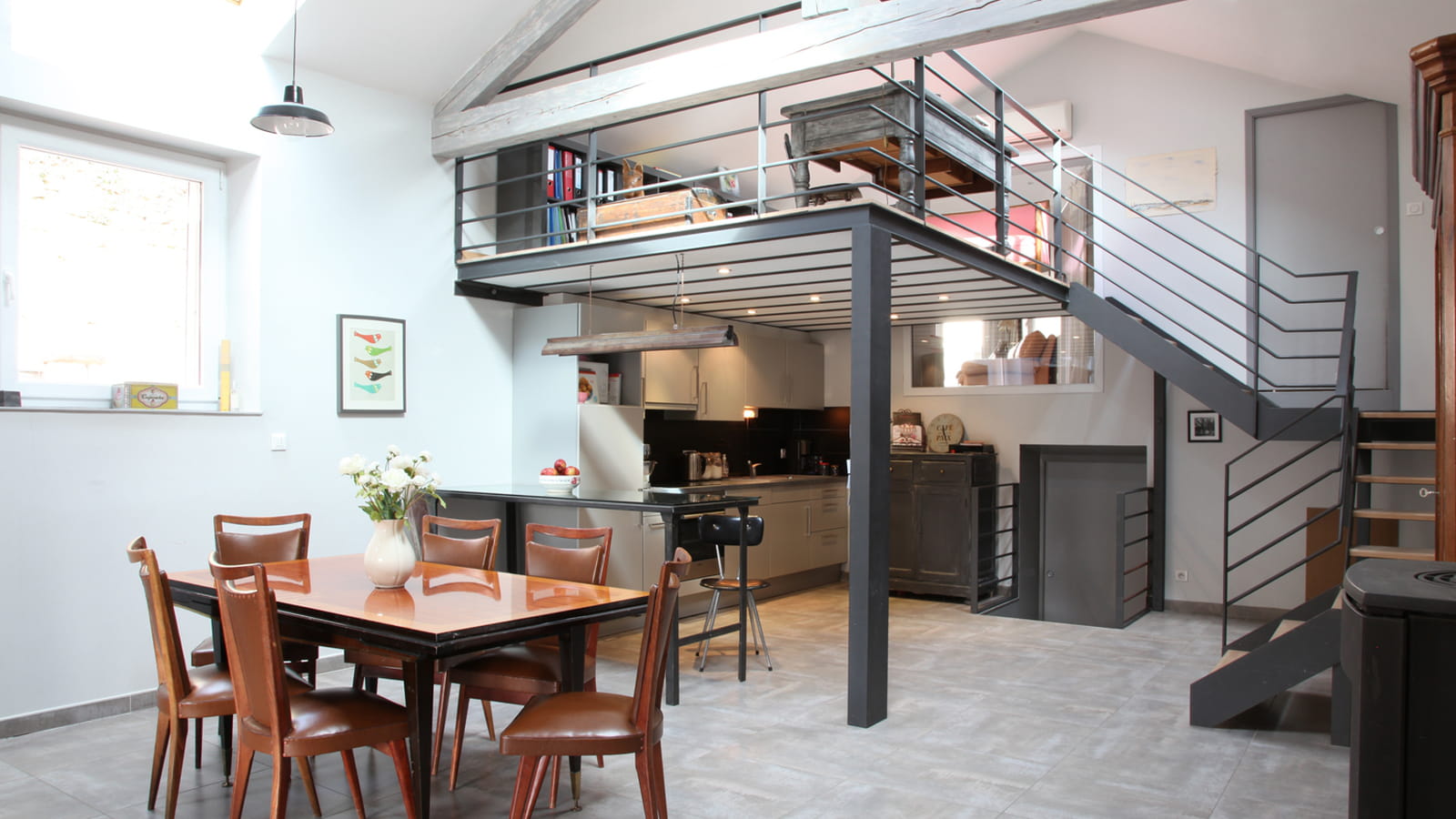 Salle à manger lumineuse