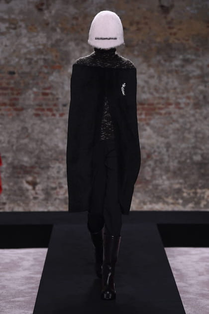 D&eacute;fil&eacute; Raf Simons automne-hiver 2022-2023