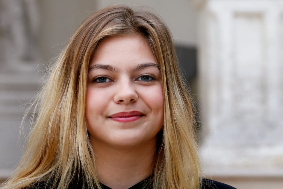Le look beaut&eacute; tr&egrave;s naturel de Louane