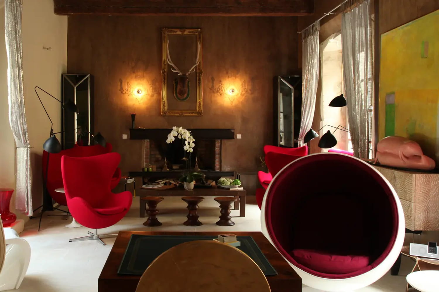 La couleur bordeaux : comment l'utiliser avec style en déco ?