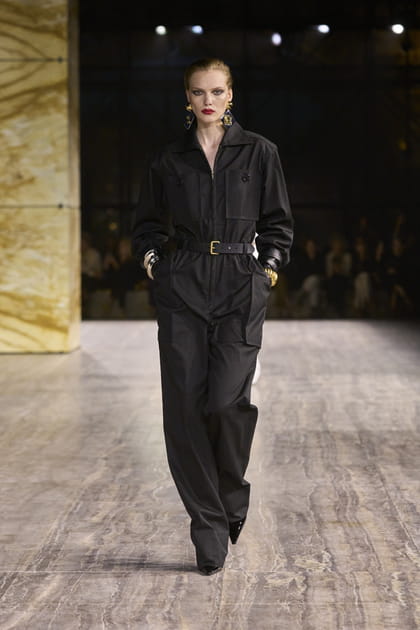 Look 2 du défilé Saint Laurent printemps-été 2024