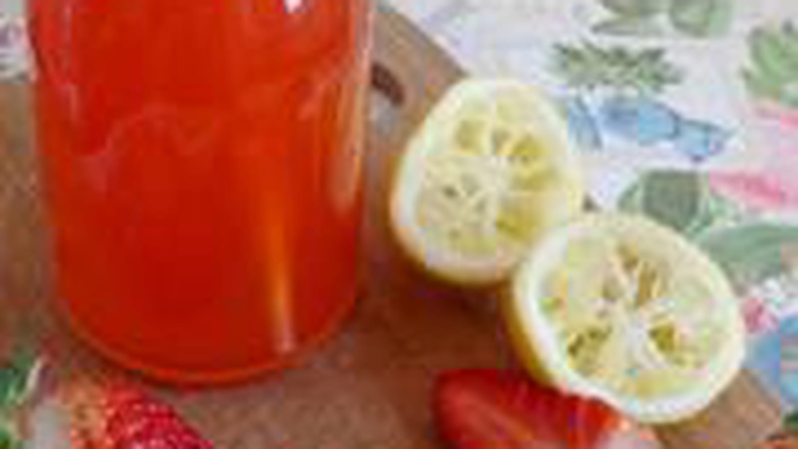 Limonade maison à la fraise