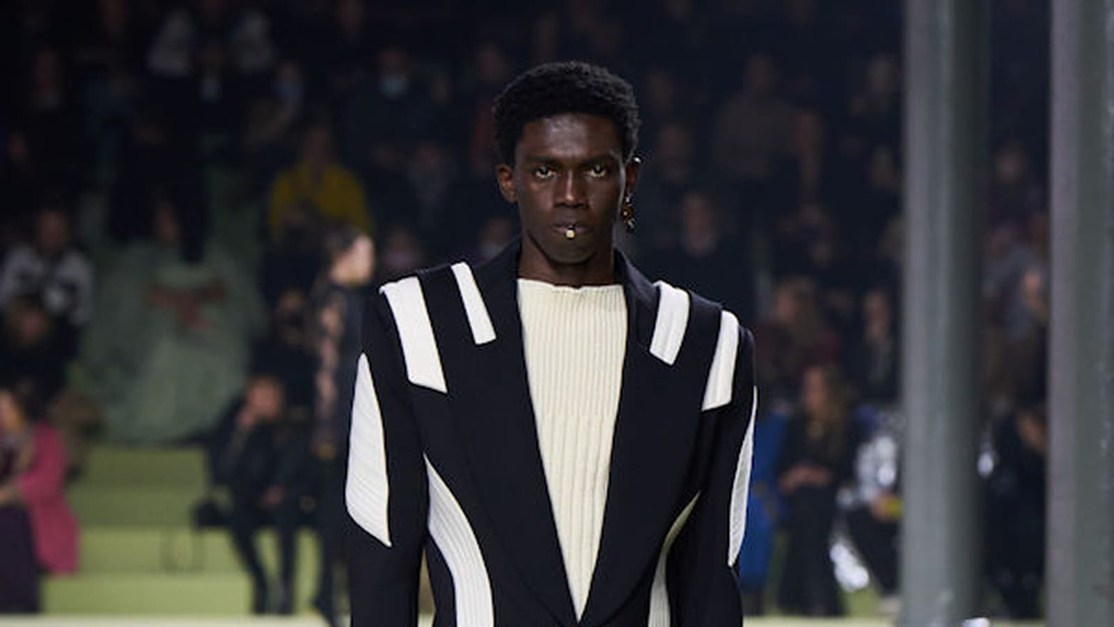 Look 61