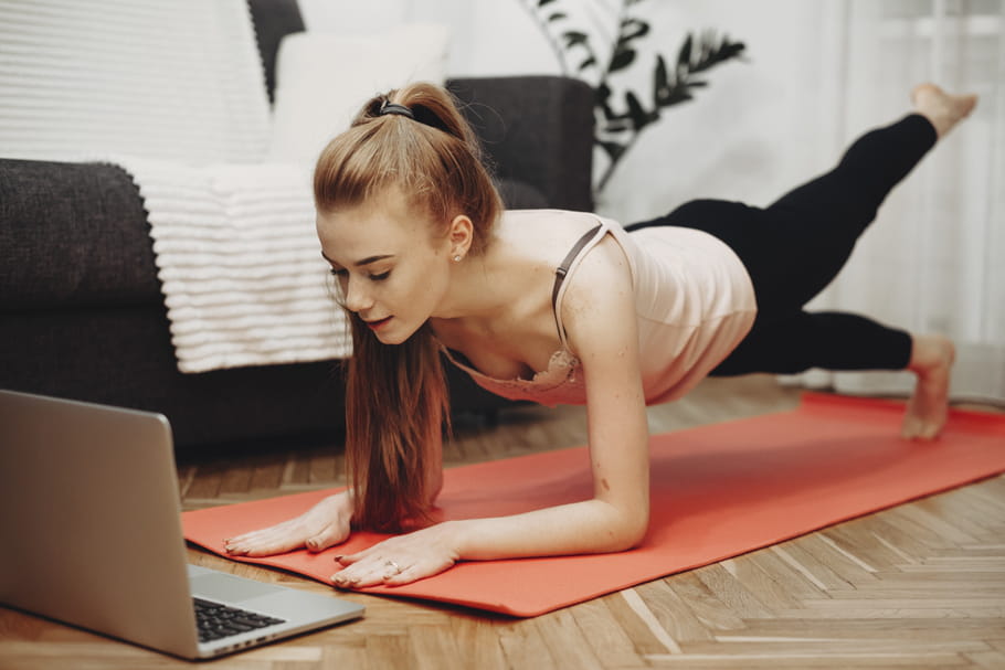 Sport à la maison : exercices et applications à suivre en confinement