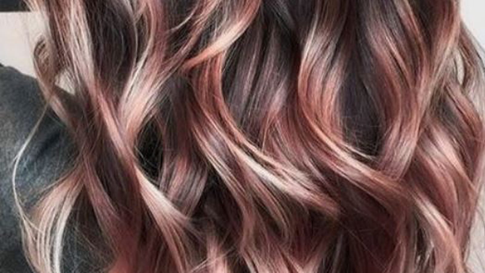 Mèches rose gold brillantes