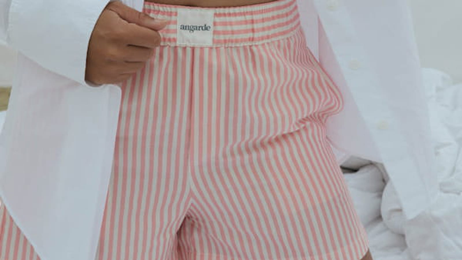 Short Angarde