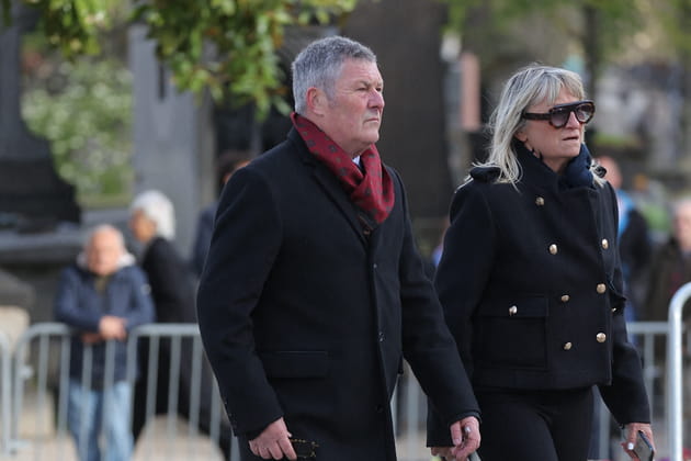Christine Bravo et son mari Stéphane aux obsèques d'Isabelle Mergault