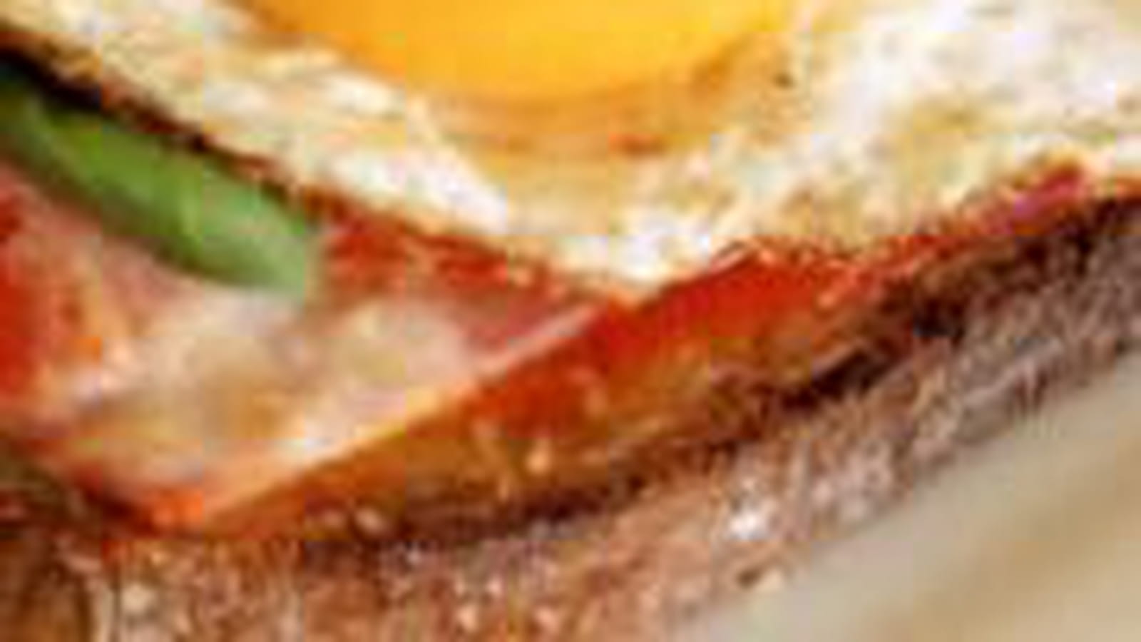 Tartine express jambon, tomate et oeuf