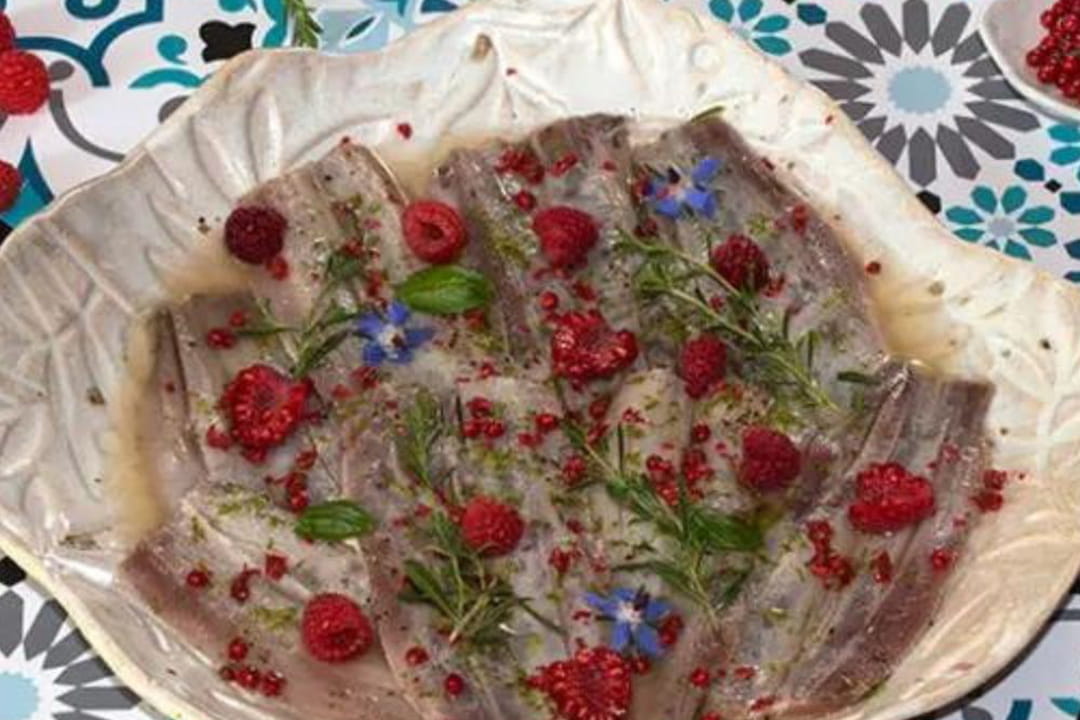 Ceviche de sardines aux framboises