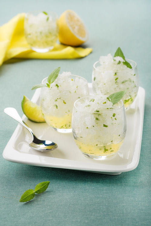 Granité au citron, citron vert et basilic