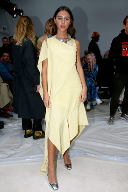 Iris Law au d&eacute;fil&eacute; JW Anderson