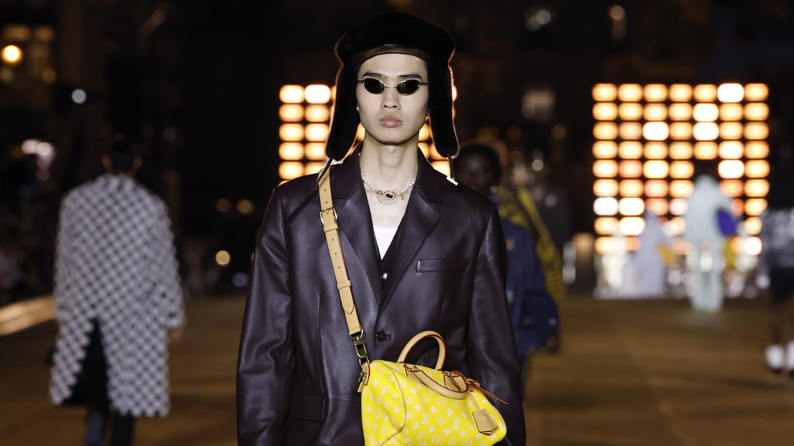 Look 48