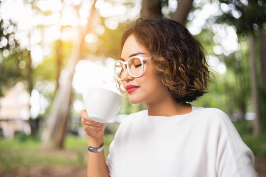&quot;Ma peau est transform&eacute;e...&quot;&nbsp;: Je suis journaliste beaut&eacute; et j'ai test&eacute; la cure de collag&egrave;ne Aroma-Zone pendant 3&nbsp;mois
