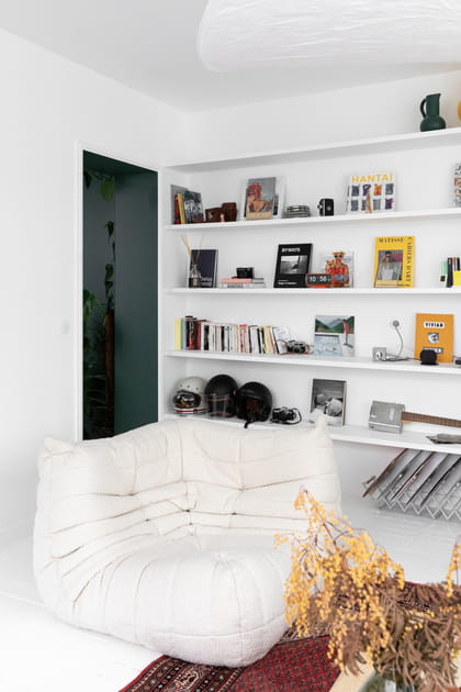 Apr&egrave;s&nbsp;: un salon &agrave; la d&eacute;coration soign&eacute;e