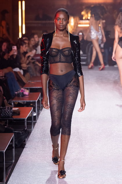 Look 53&nbsp;du d&eacute;fil&eacute; Etam Live Show 2023