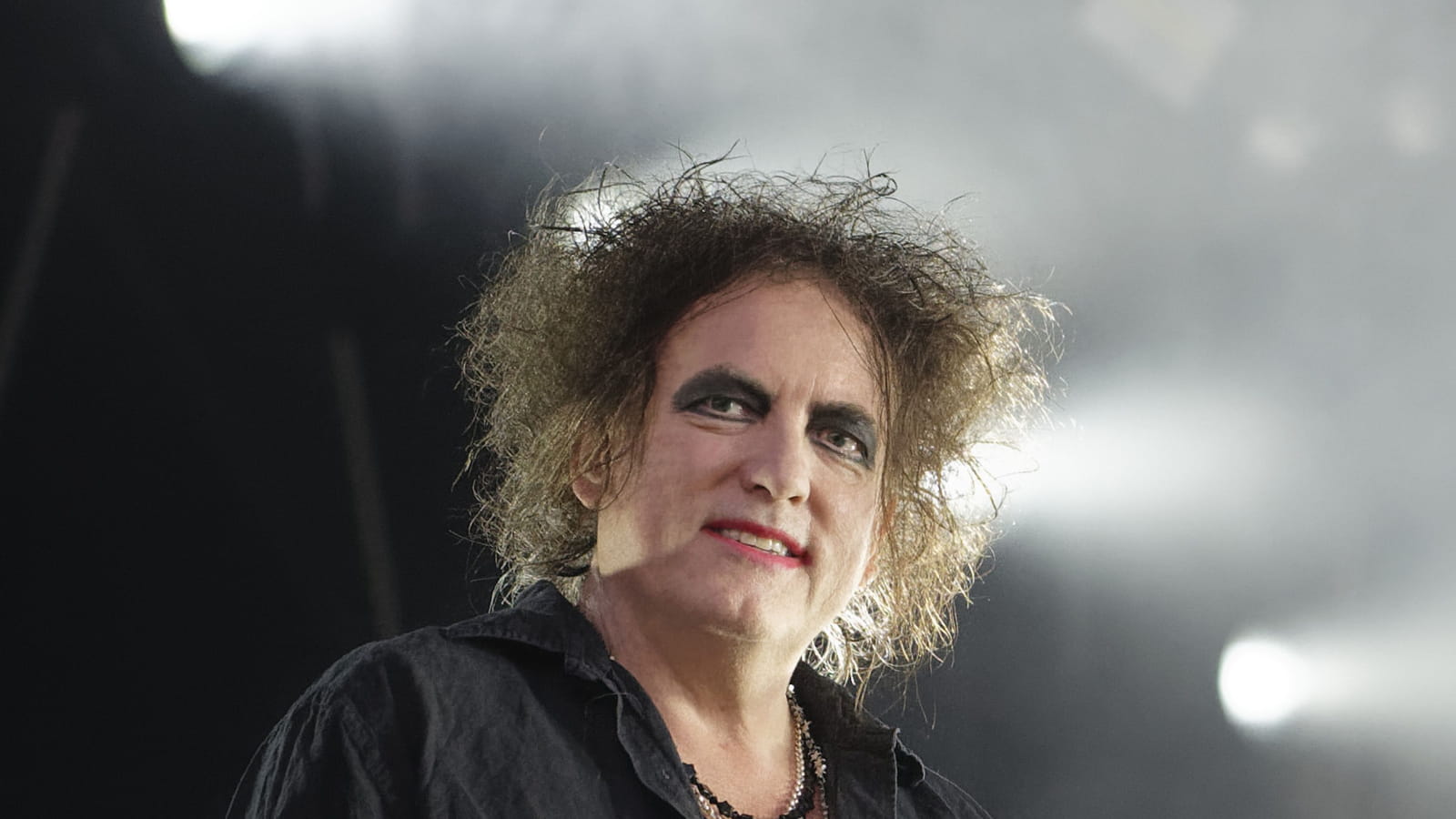  Robert Smith (The Cure)