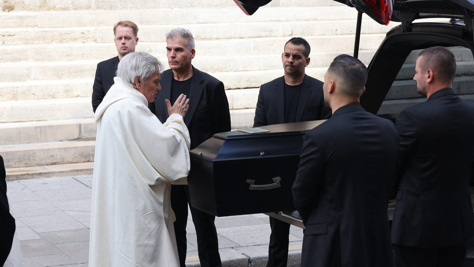 Cercueil de Thierry Ardisson