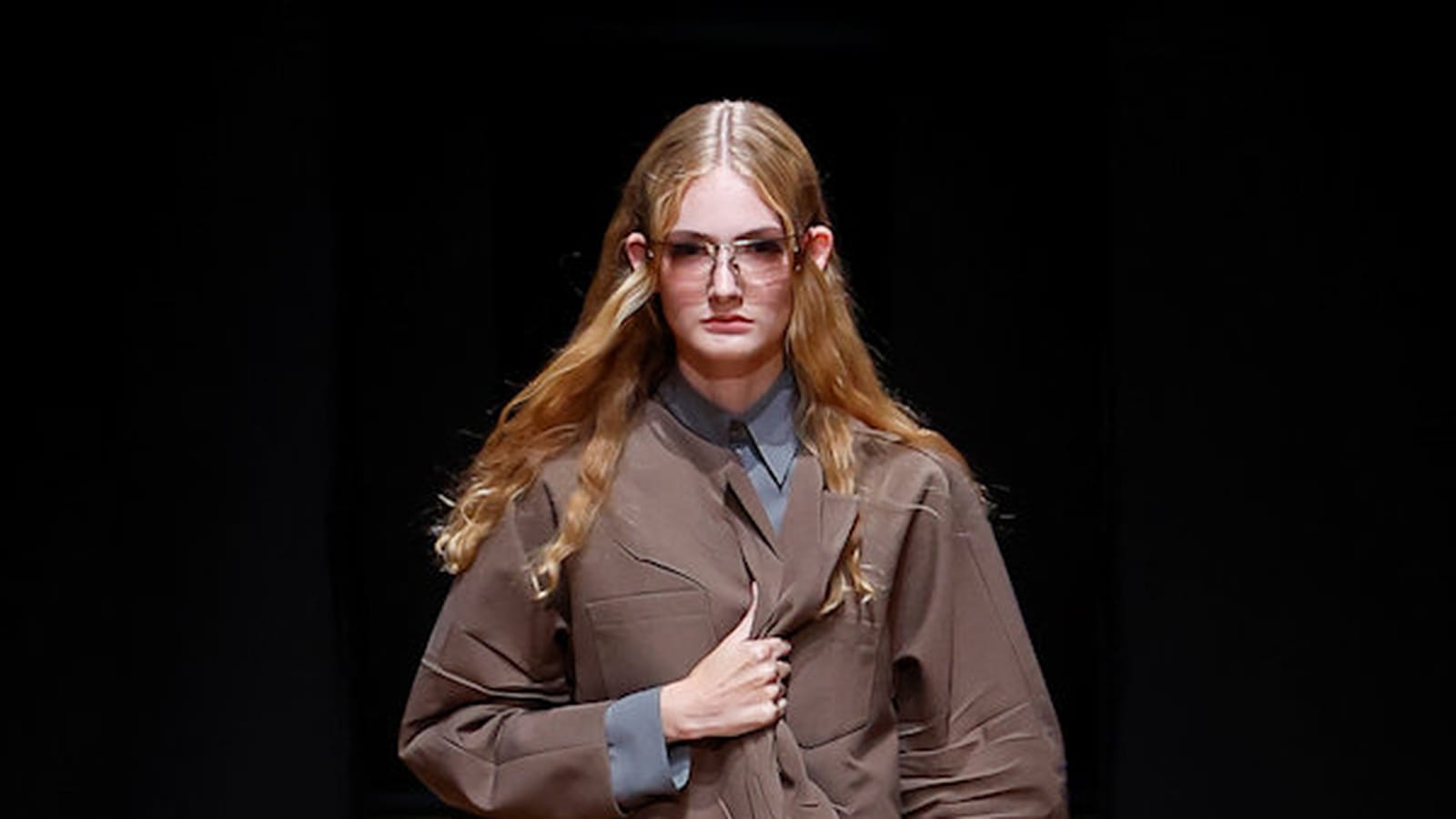 Look 18