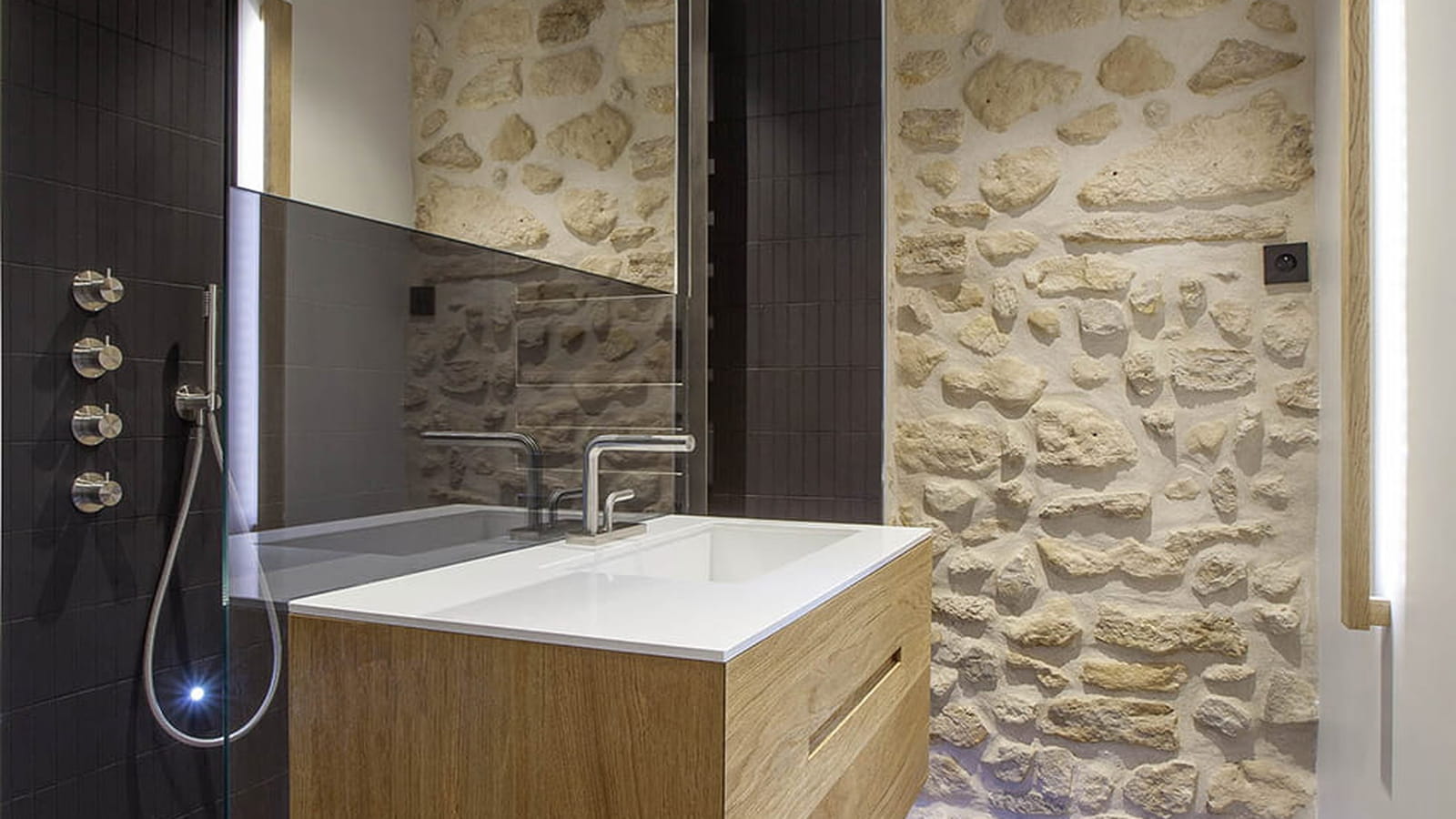 Salle de bains après