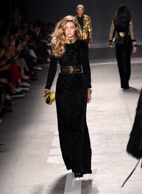Gigi Hadid au défilé H&M X Balmain